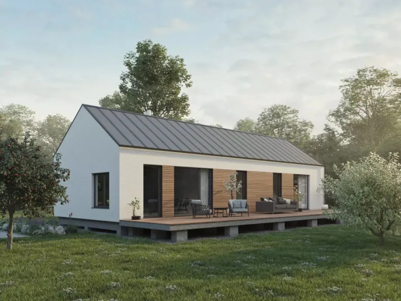 Moderní dřevostavba s terasou v přírodním prostředí.