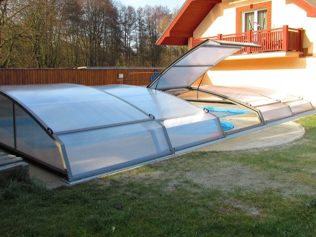 Pool cover system