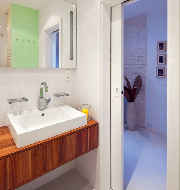 Modern bathroom sink vanity