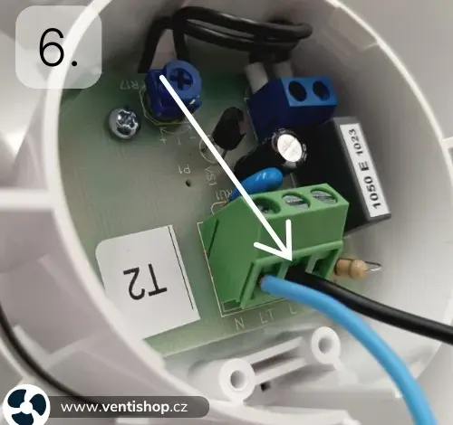 Zapojení ventilátoru s časovačem – přípojné svorky L, N a T2.